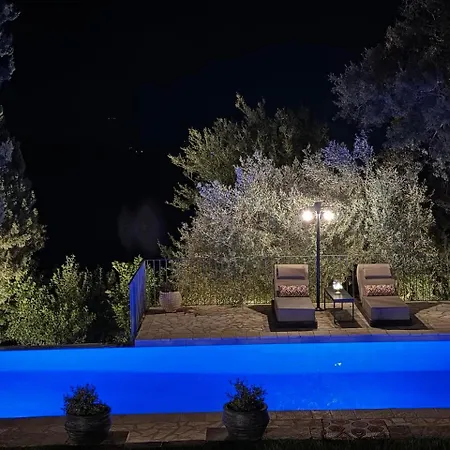 Blue Jasmine Villa Aigio Exterior photo