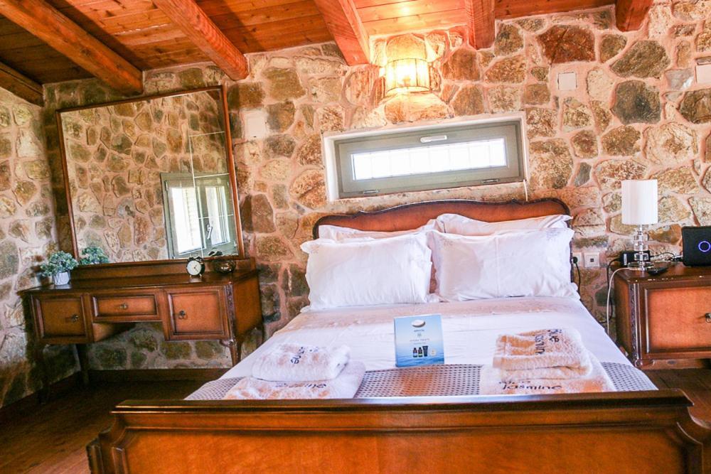 Villa Blue Jasmine