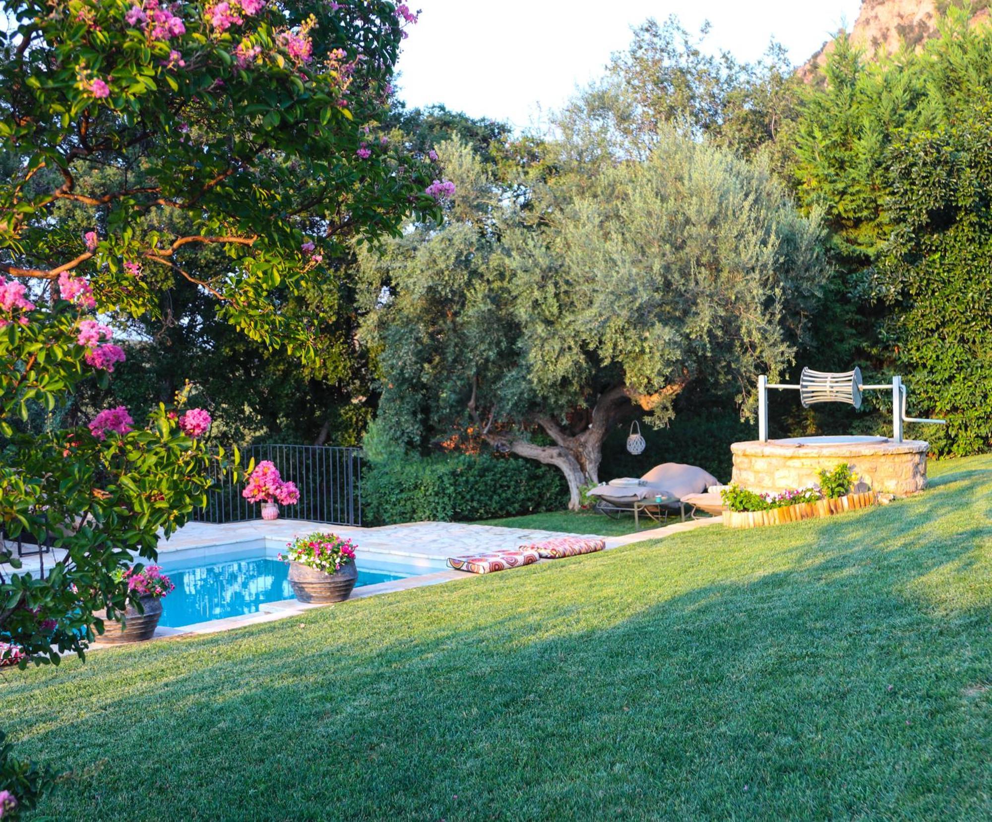 Blue Jasmine Villa Aigio