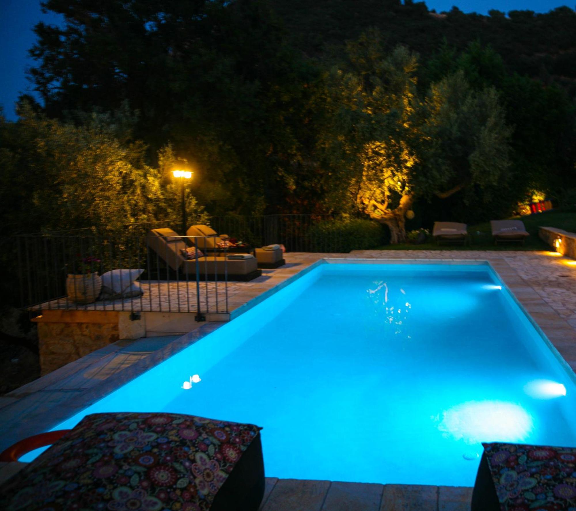 Blue Jasmine Aigio